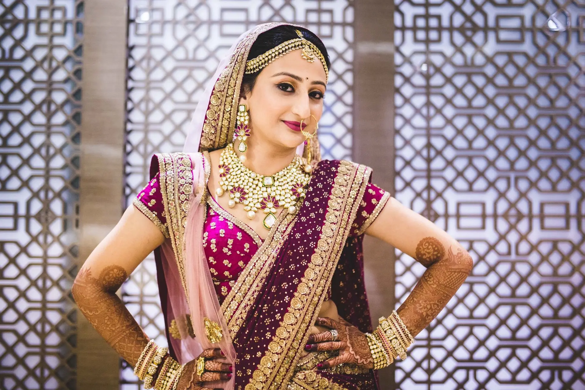 Bride in Kundan jewellery.jpg